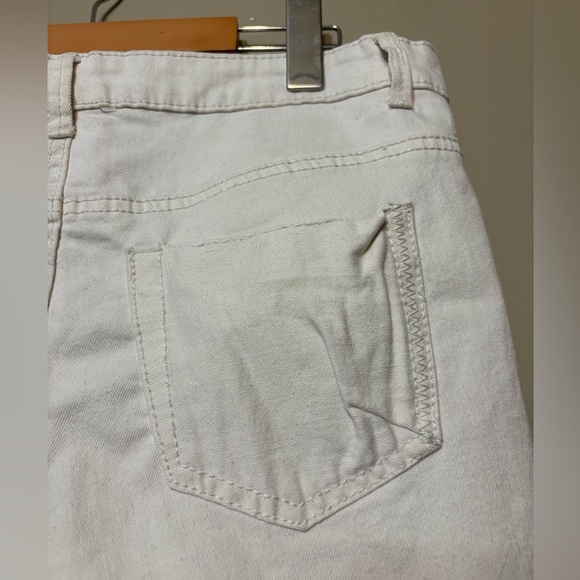 MOSSIMO SUPPLY CO. High Rise Lace Embroidered Shorts - Picture 6 of 8